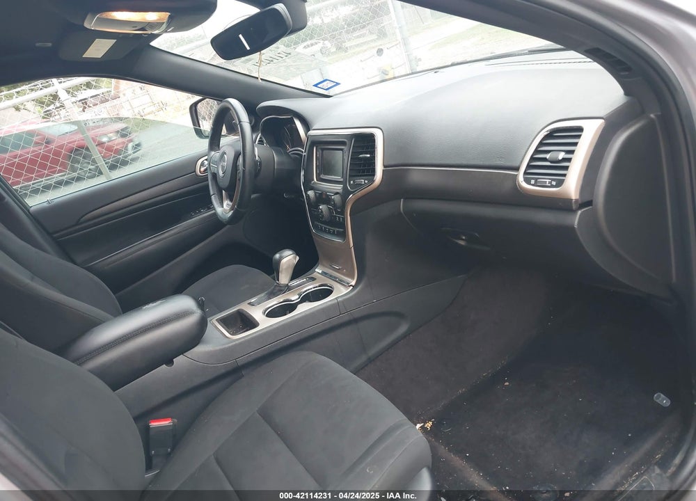 2017 JEEP GRAND CHEROKEE LAREDO 4X2 VIN: 1C4RJEAG6HC757086