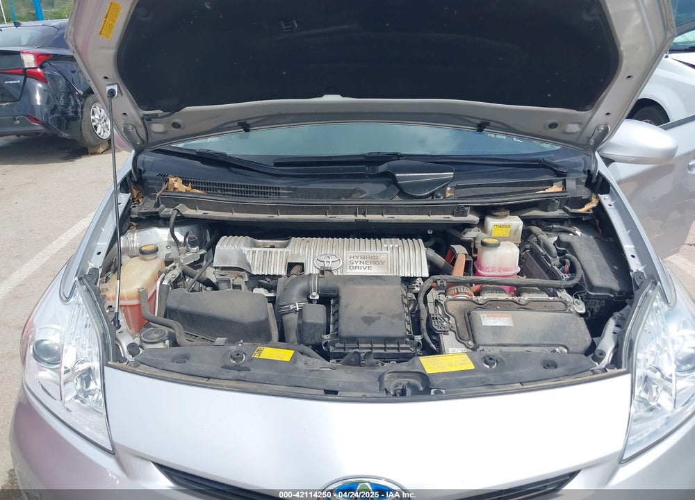 2014 TOYOTA PRIUS VIN: JTDKN3DUXE1747468