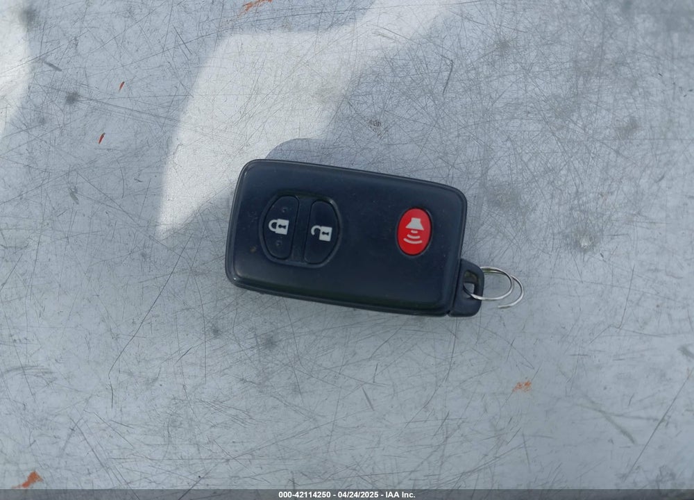2014 TOYOTA PRIUS VIN: JTDKN3DUXE1747468
