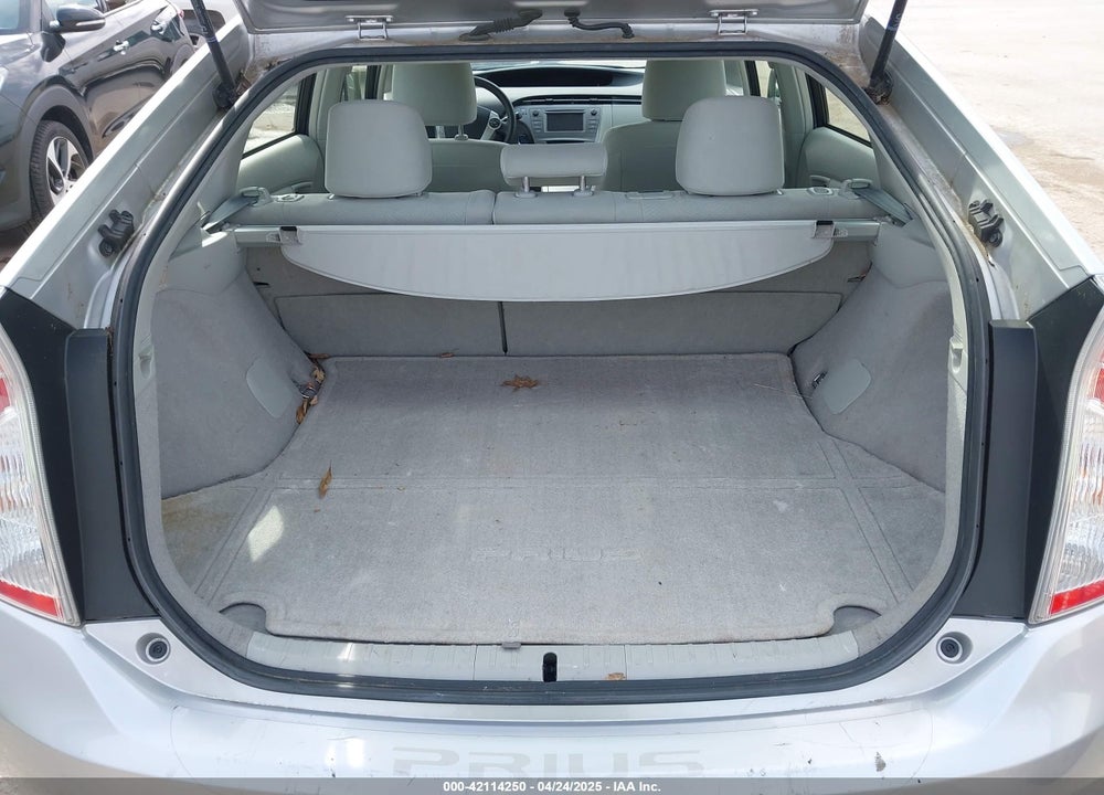 2014 TOYOTA PRIUS VIN: JTDKN3DUXE1747468