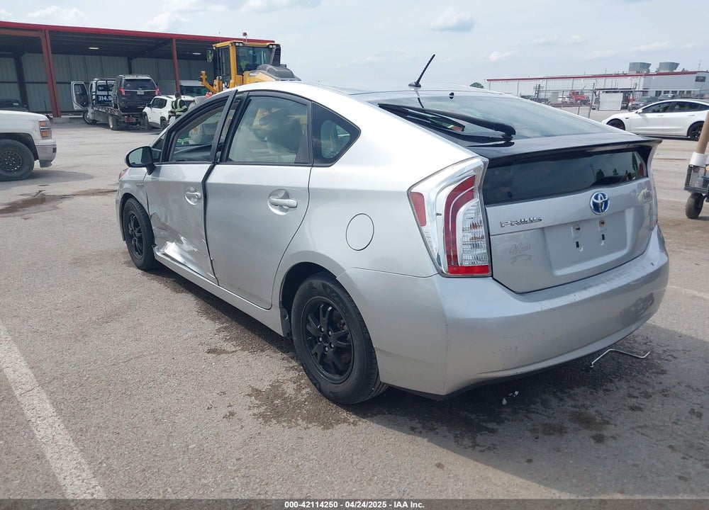 2014 TOYOTA PRIUS VIN: JTDKN3DUXE1747468