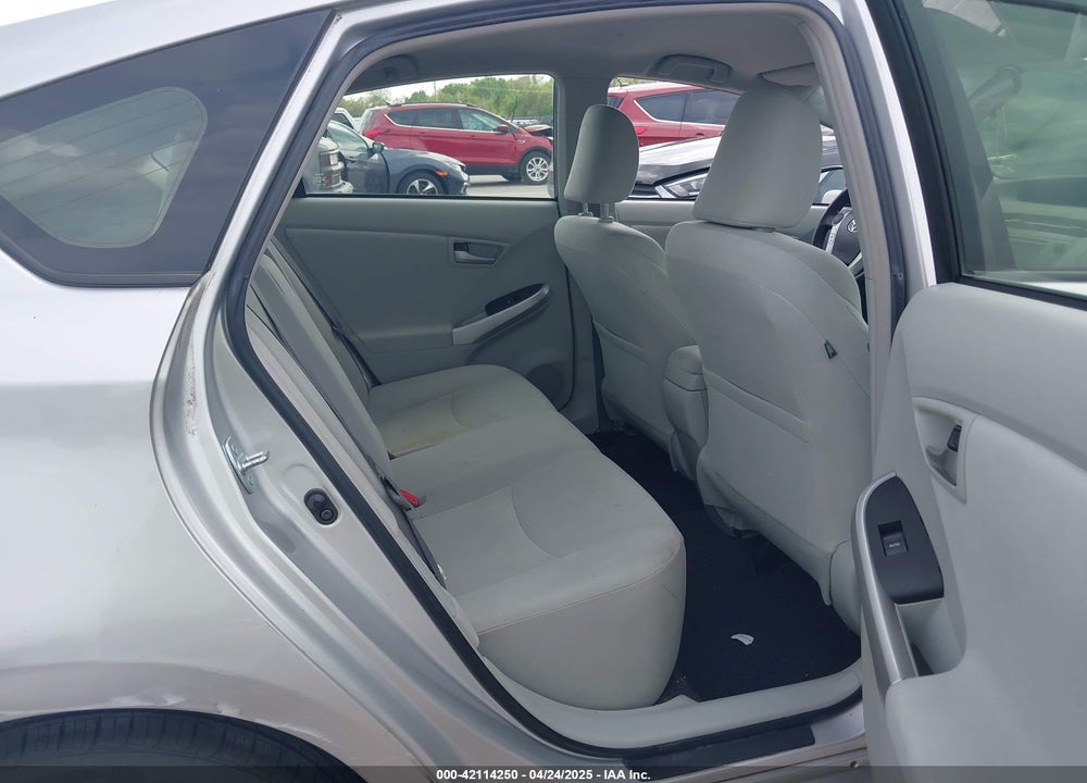 2014 TOYOTA PRIUS VIN: JTDKN3DUXE1747468