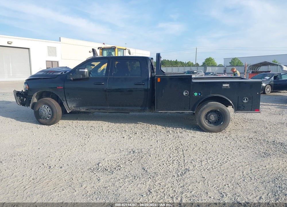 2024 RAM 3500 LAIE  4X4 8' BOX VIN: 3C63RRJL9RG399832
