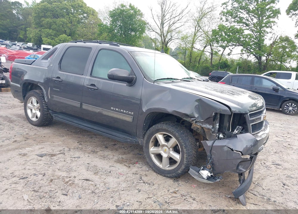 2011 CHEVROLET AVALANCHE 1500 LT1 VIN: 3GNTKFE38BG213605