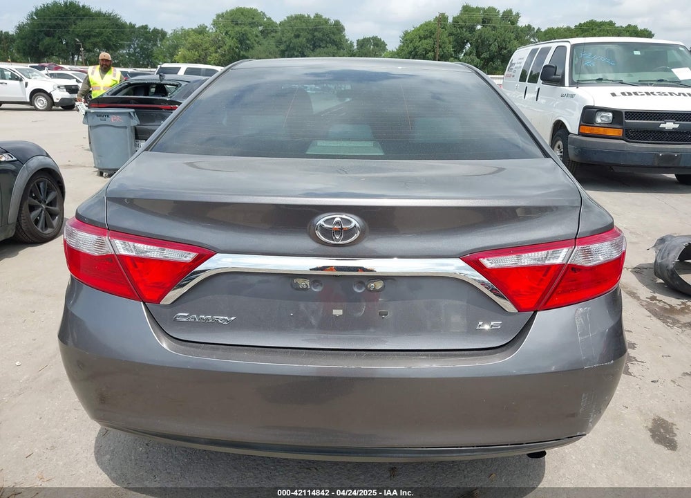 2017 TOYOTA CAMRY LE VIN: 4T1BF1FK7HU368858