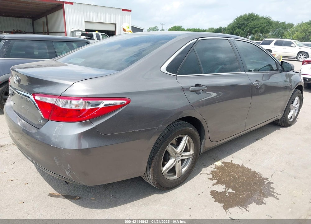 2017 TOYOTA CAMRY LE VIN: 4T1BF1FK7HU368858