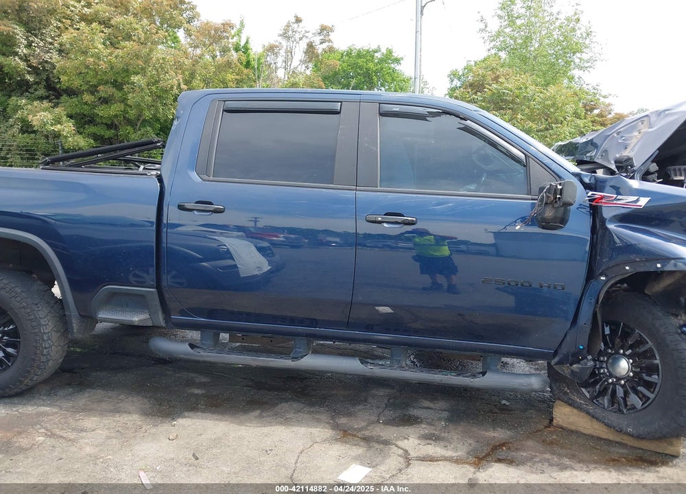 2022 CHEVROLET SILVERADO 2500HD 4WD STANDARD BED LT VIN: 1GC4YNEY9NF138078