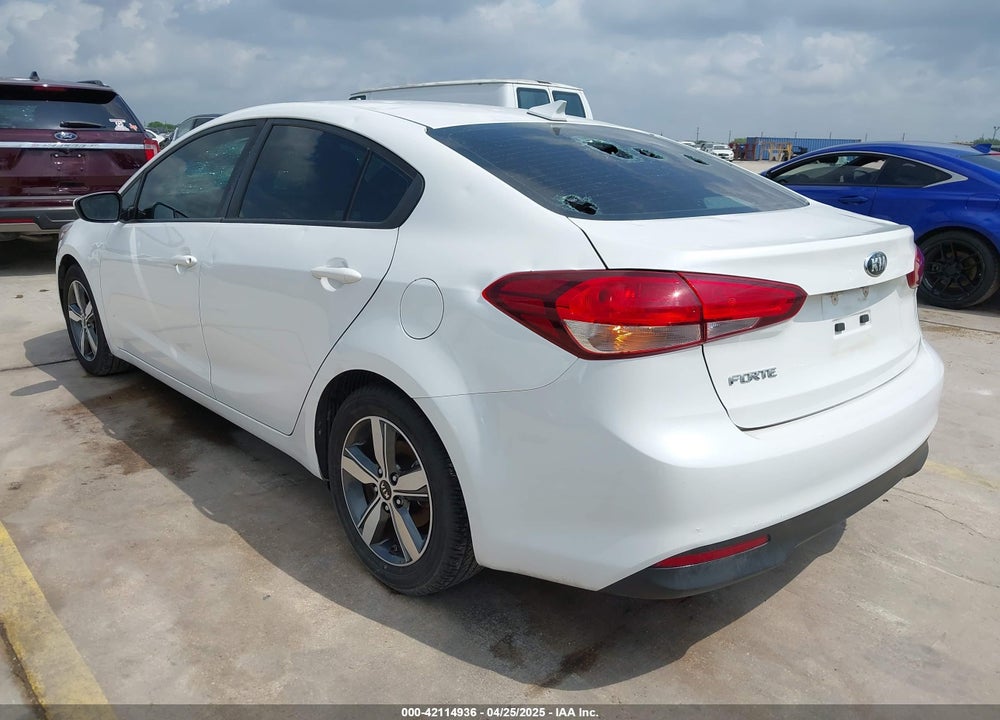 2018 KIA FORTE VIN: 3KPFL4A79JE233906