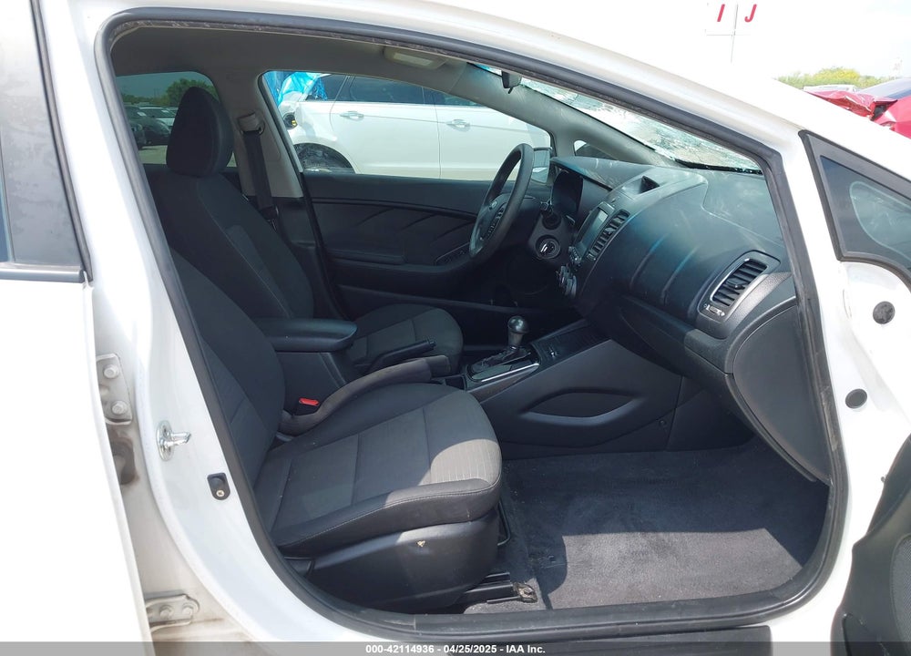 2018 KIA FORTE VIN: 3KPFL4A79JE233906