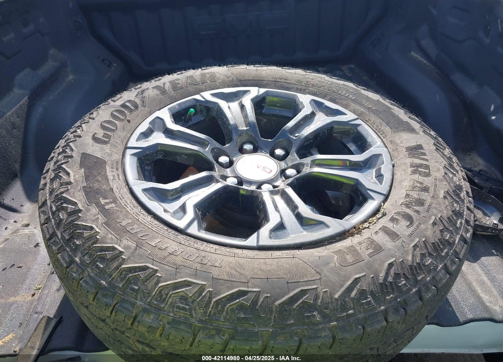 2024 GMC CANYON 2WD ELEVATION VIN: 1GTP5BEK7R1104370