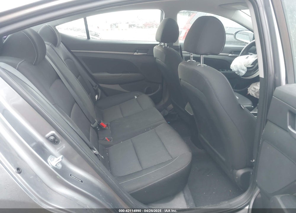 2018 HYUNDAI ELANTRA VIN: 5NPD84LF6JH327668