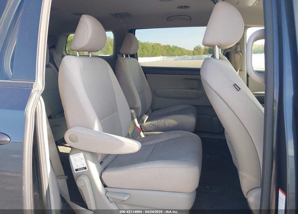 2017 KIA SEDONA VIN: KNDMB5C17H6220063