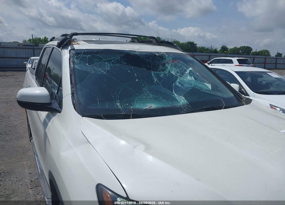 2019 HONDA RIDGELINE VIN: 5FPYK3F77KB021667