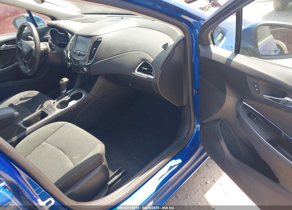 2017 CHEVROLET CRUZE VIN: 1G1BE5SM6H7244335