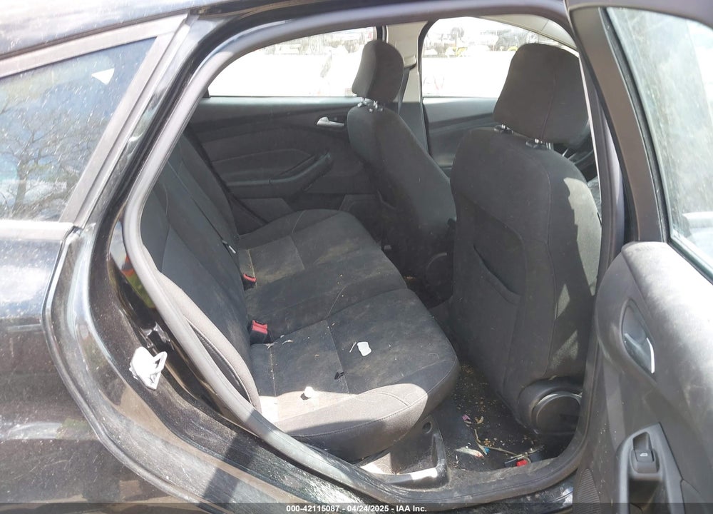 2015 FORD FOCUS VIN: 1FADP3K26FL268433