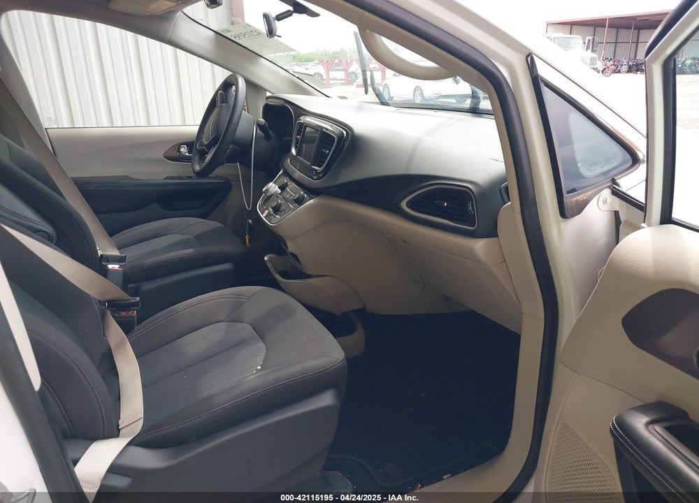 2022 CHRYSLER VOYAGER VIN: 2C4RC1CG2NR226082