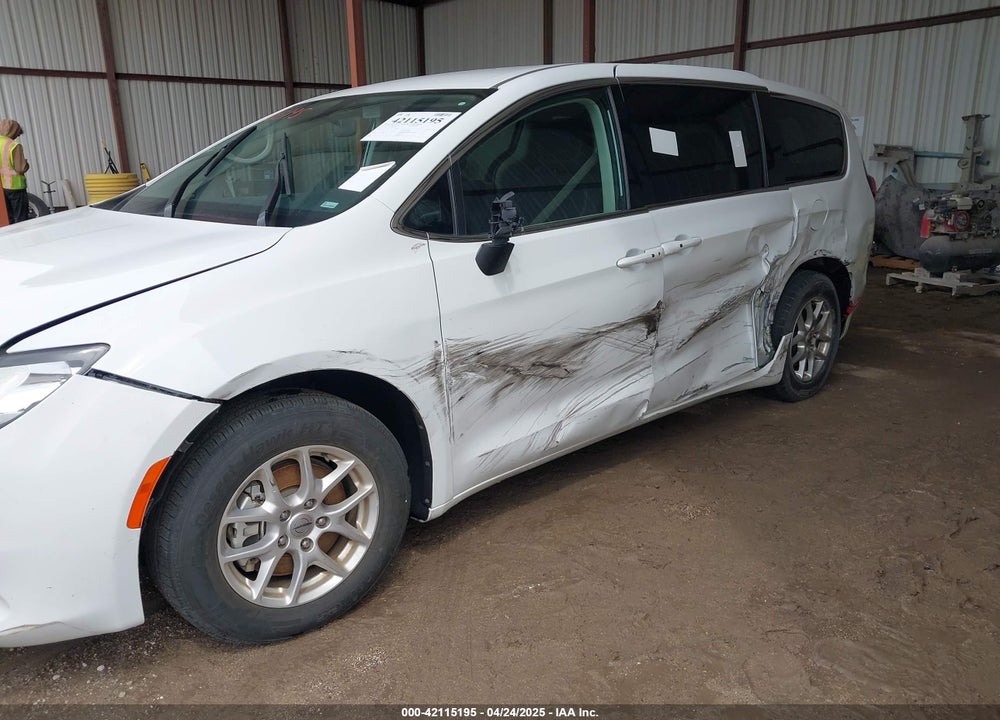 2022 CHRYSLER VOYAGER VIN: 2C4RC1CG2NR226082