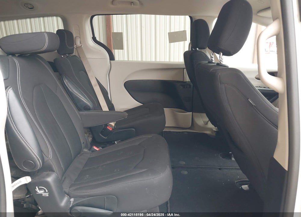2022 CHRYSLER VOYAGER VIN: 2C4RC1CG2NR226082