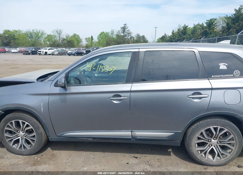 2018 MITSUBISHI OUTLANDER SE VIN: JA4AD3A36JZ043199