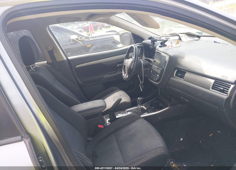 2018 MITSUBISHI OUTLANDER SE VIN: JA4AD3A36JZ043199