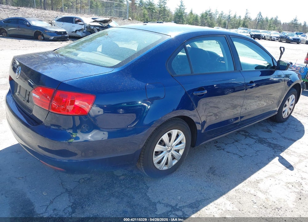 2014 VOLKSWAGEN JETTA VIN: 3VW2K7AJ4EM256582