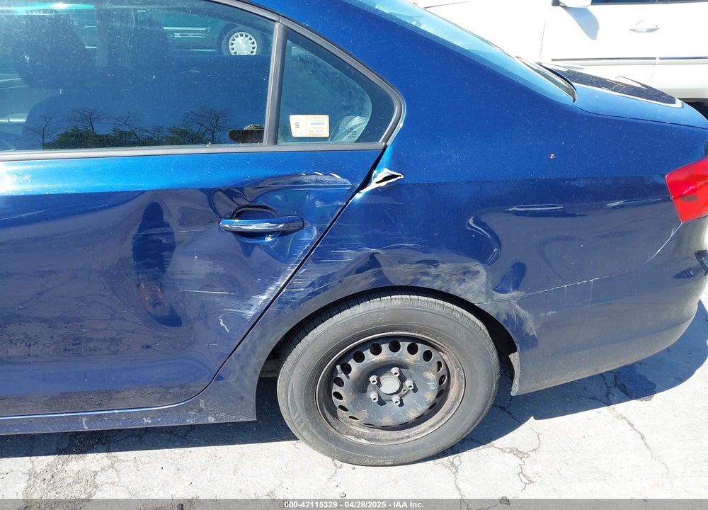 2014 VOLKSWAGEN JETTA VIN: 3VW2K7AJ4EM256582