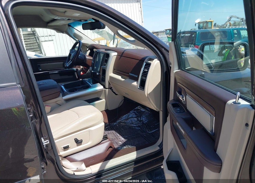 2017 RAM 1500 VIN: 1C6RR7NT1HS842491
