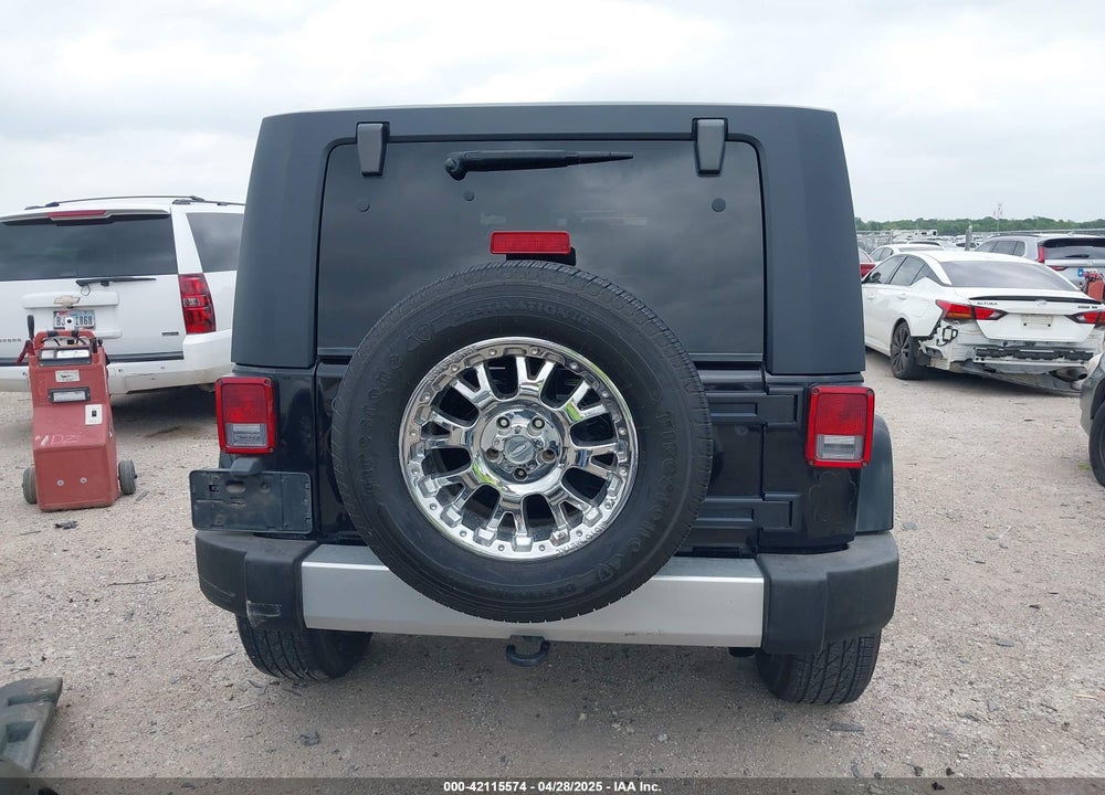 2008 JEEP WRANGLER UNLIMITED SAHARA VIN: 1J4GA59188L624010