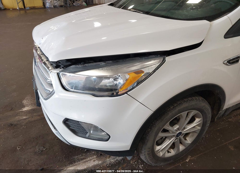 2017 FORD ESCAPE VIN: 1FMCU9GDXHUE39480