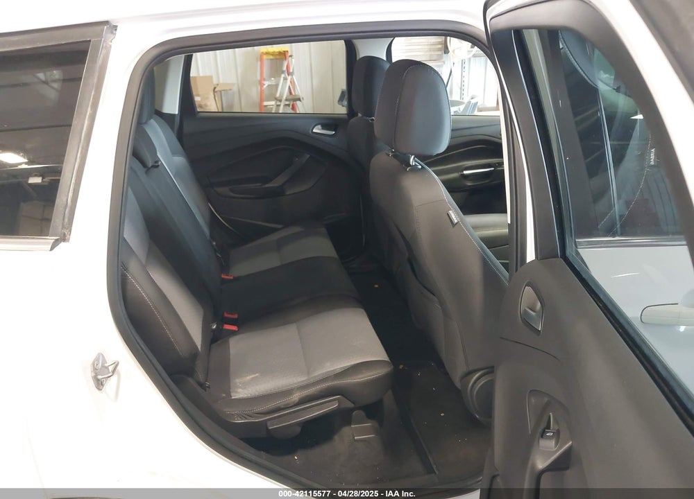 2017 FORD ESCAPE VIN: 1FMCU9GDXHUE39480