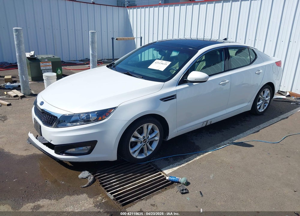 2011 KIA OPTIMA VIN: KNAGN4A73B5065057