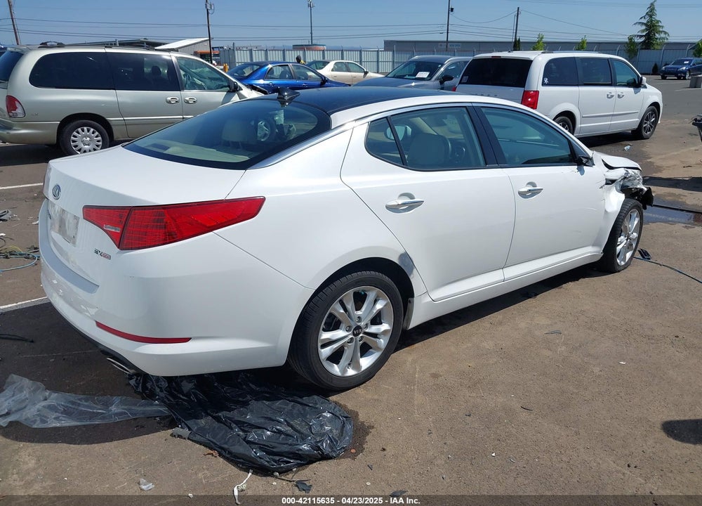 2011 KIA OPTIMA VIN: KNAGN4A73B5065057