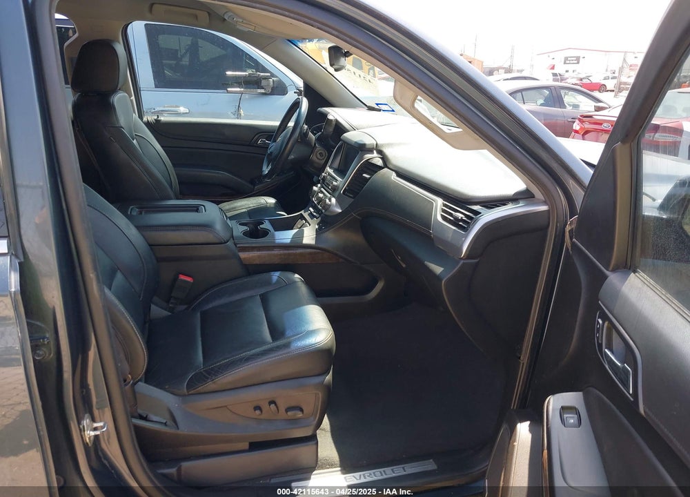 2019 CHEVROLET SUBURBAN LT VIN: 1GNSCHKC8KR380930
