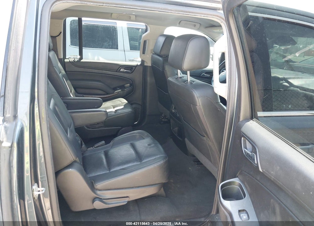 2019 CHEVROLET SUBURBAN LT VIN: 1GNSCHKC8KR380930