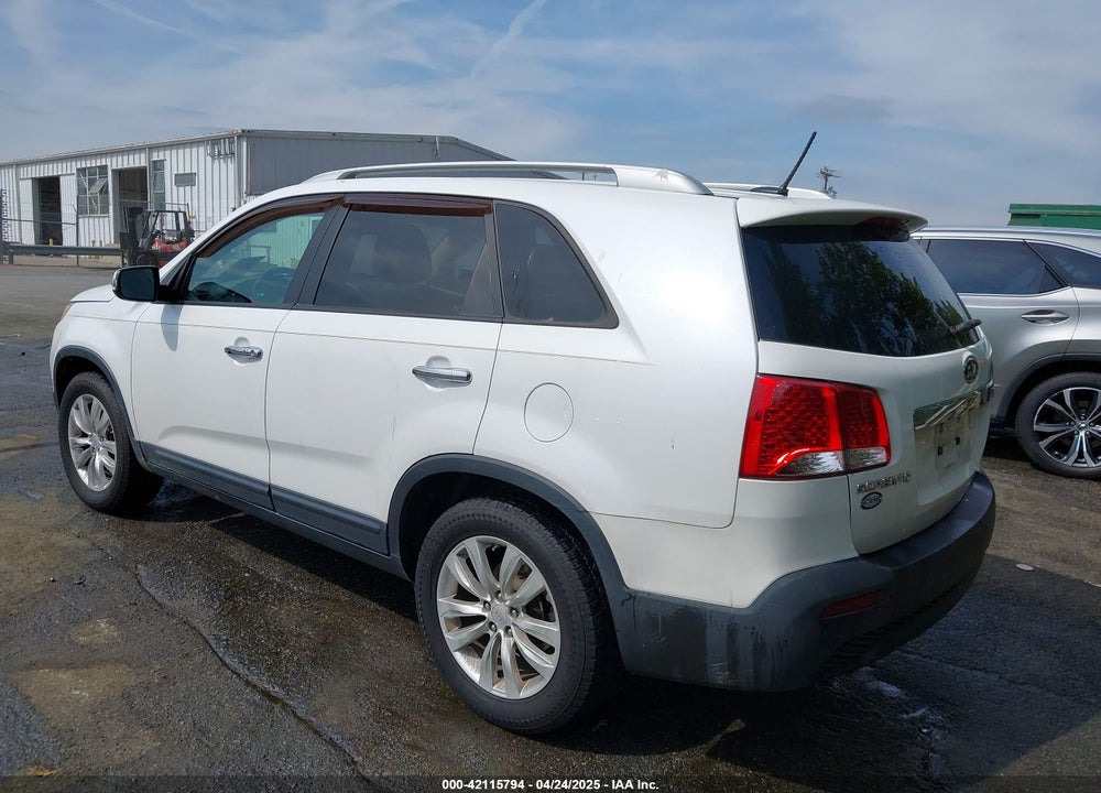 2011 KIA SORENTO EX VIN: 5XYKU3A18BG054634