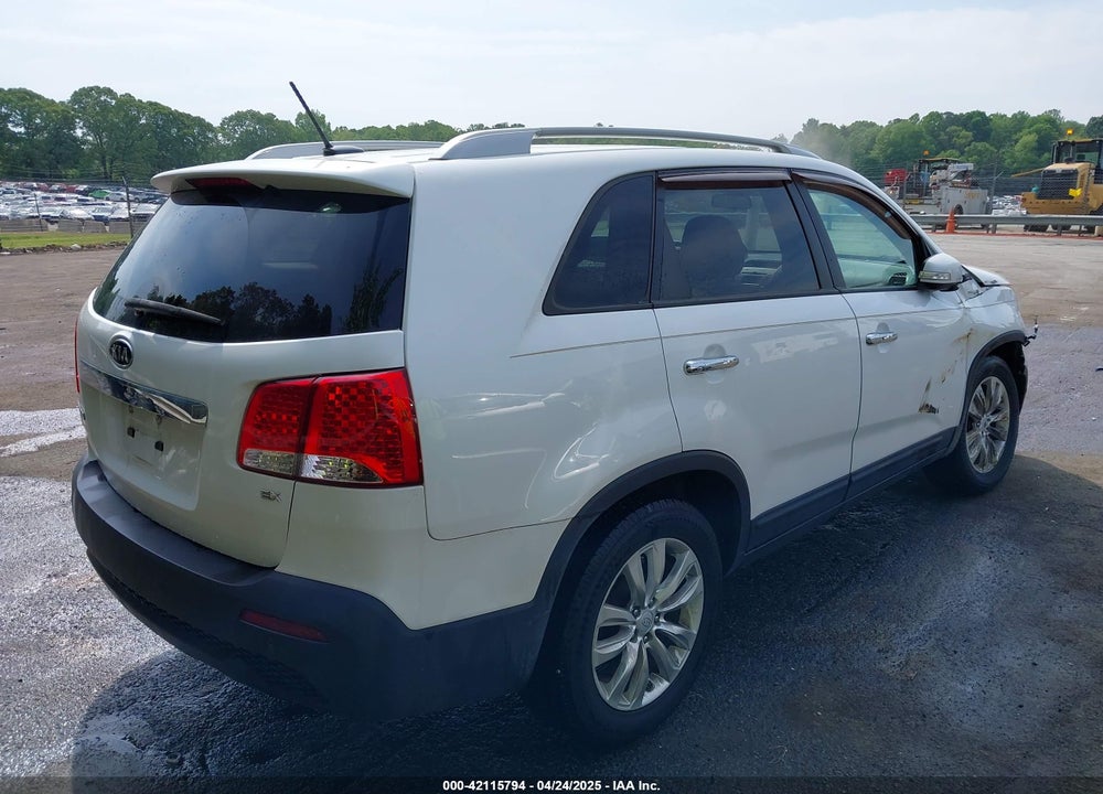 2011 KIA SORENTO EX VIN: 5XYKU3A18BG054634
