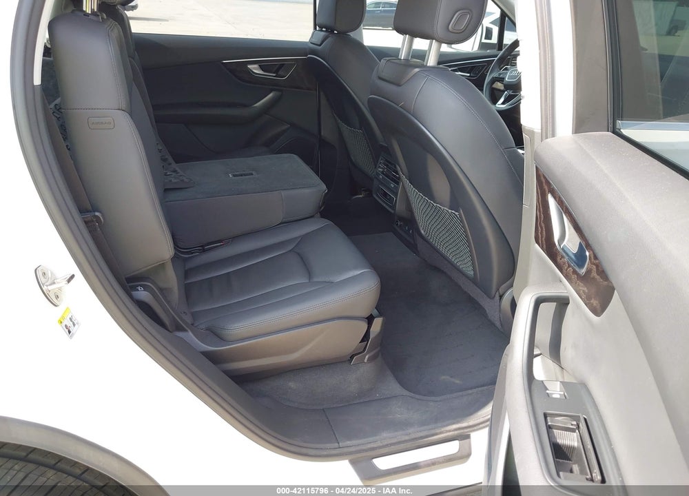 2022 AUDI Q7 VIN: WA1LXBF71ND020244