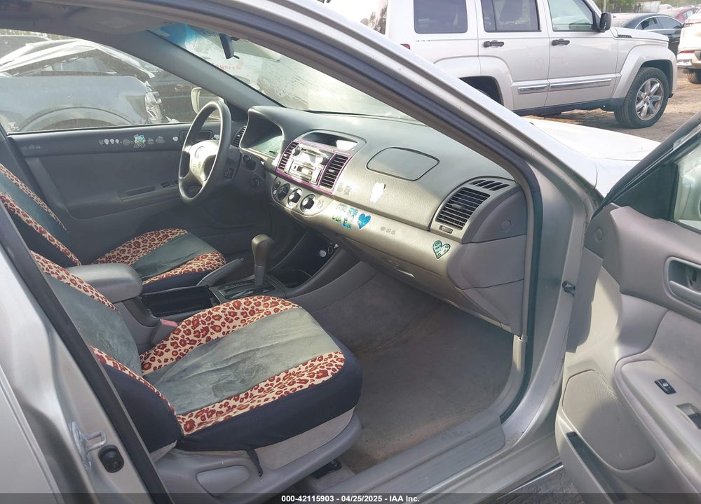 2002 TOYOTA CAMRY LE VIN: 4T1BE32K82U104088