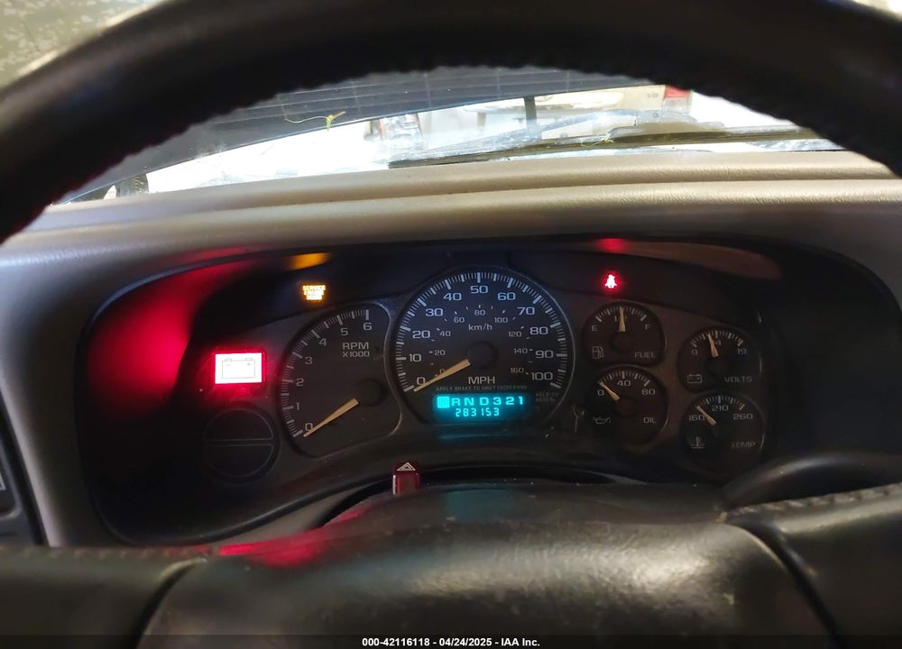 2002 CHEVROLET TAHOE LT VIN: 1GNEK13Z92R138450