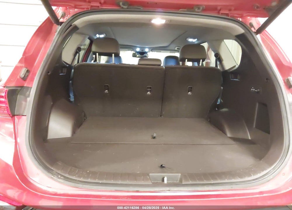 2019 HYUNDAI SANTA FE VIN: 5NMS5CAA4KH067125