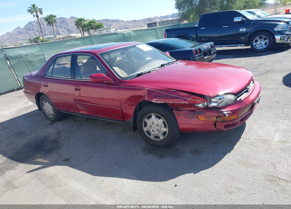 1994 TOYOTA CAMRY LE VIN: JT2SK12E0R0208645