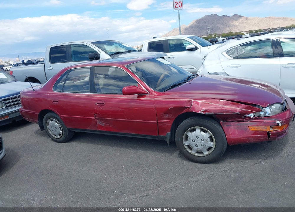 1994 TOYOTA CAMRY LE VIN: JT2SK12E0R0208645