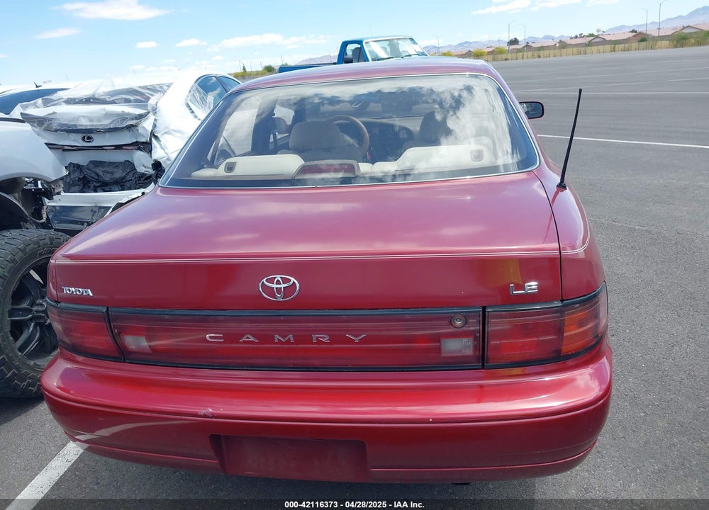 1994 TOYOTA CAMRY LE VIN: JT2SK12E0R0208645