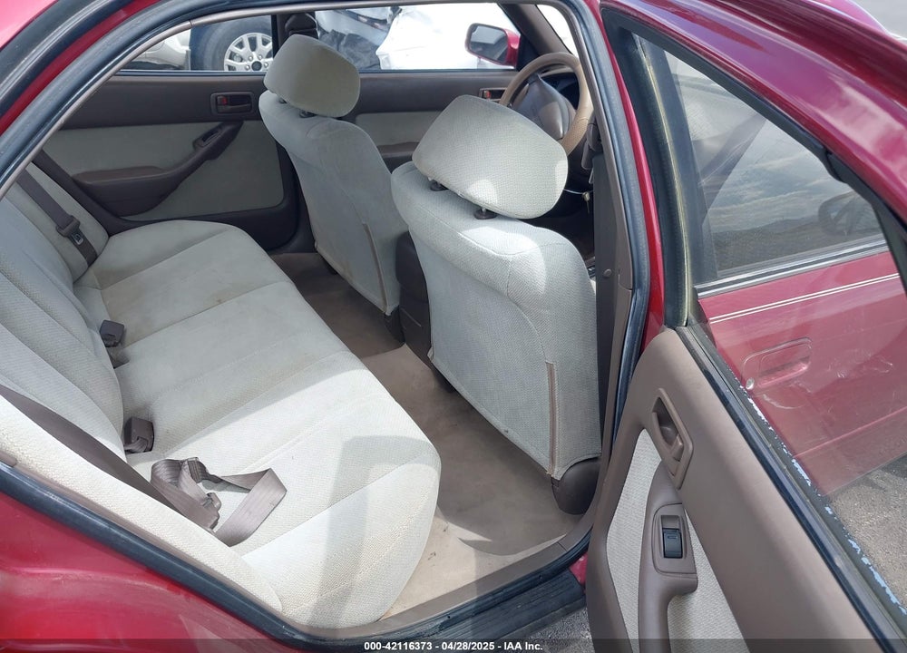1994 TOYOTA CAMRY LE VIN: JT2SK12E0R0208645