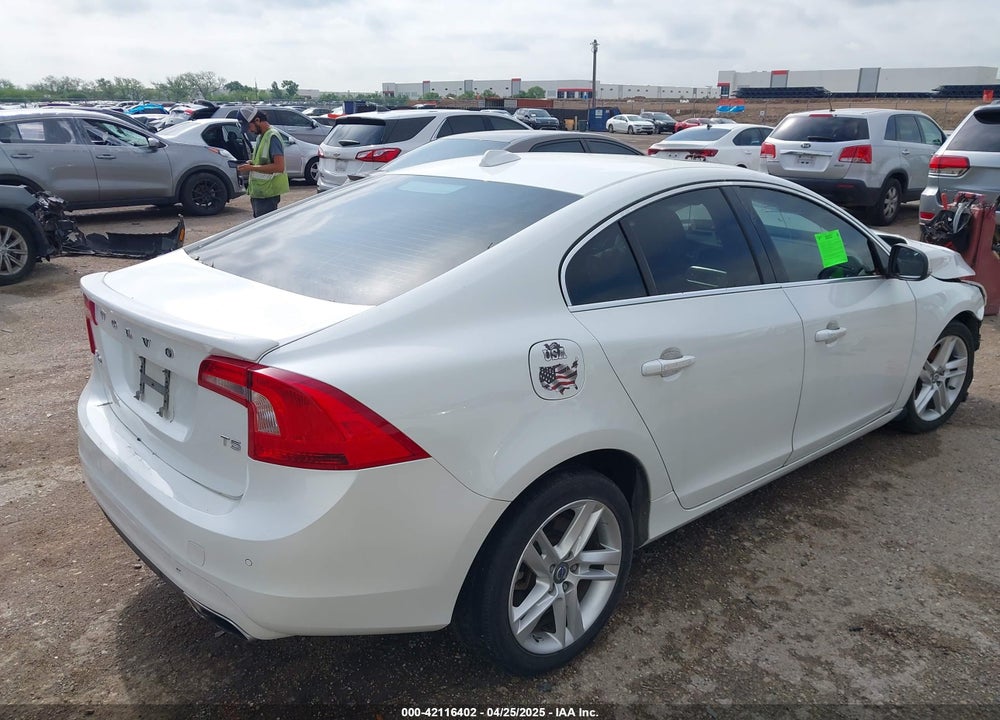 2015 VOLVO S60 VIN: YV140MFK2F2350528