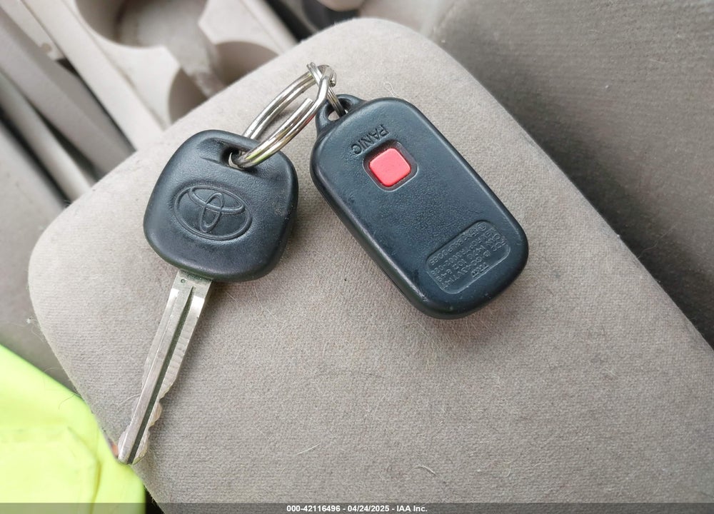 2005 TOYOTA COROLLA LE VIN: 2T1BR30EX5C426707