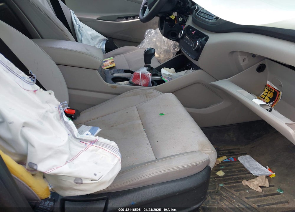 2018 HYUNDAI TUCSON VIN: KM8J3CA41JU680169