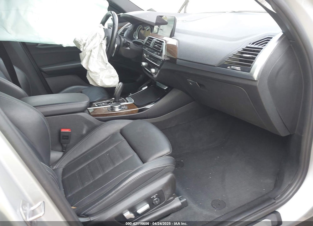 2018 BMW X3 VIN: 5UXTR9C50JLD59719