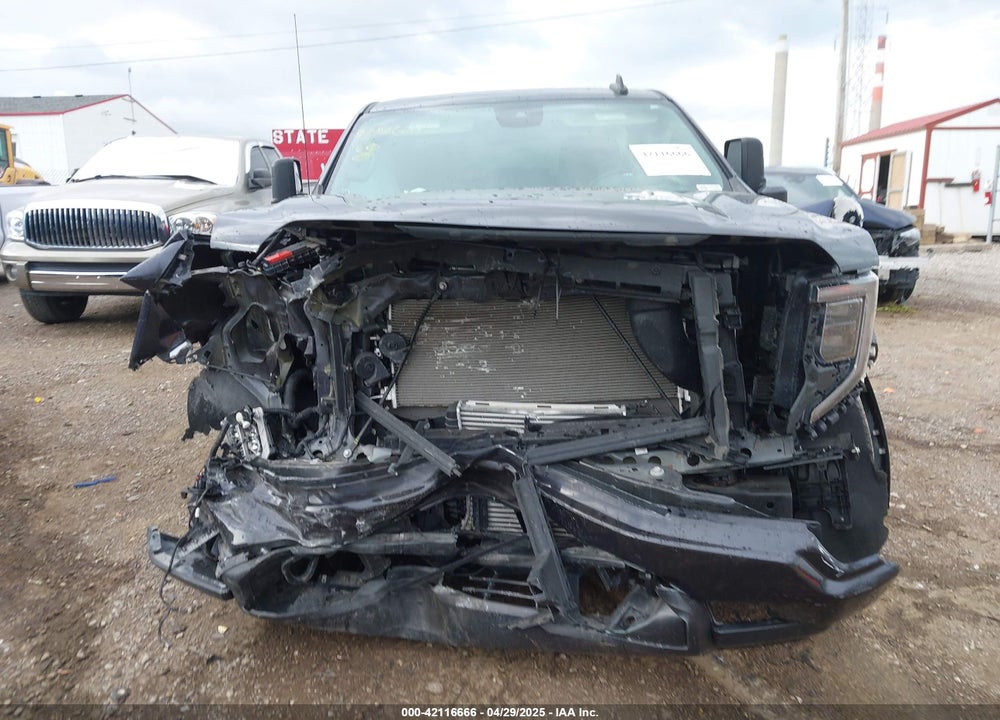 2022 GMC SIERRA 1500 4WD SHORT BOX ELEVATION WITH 3SB VIN: 3GTPUCEK1NG557680