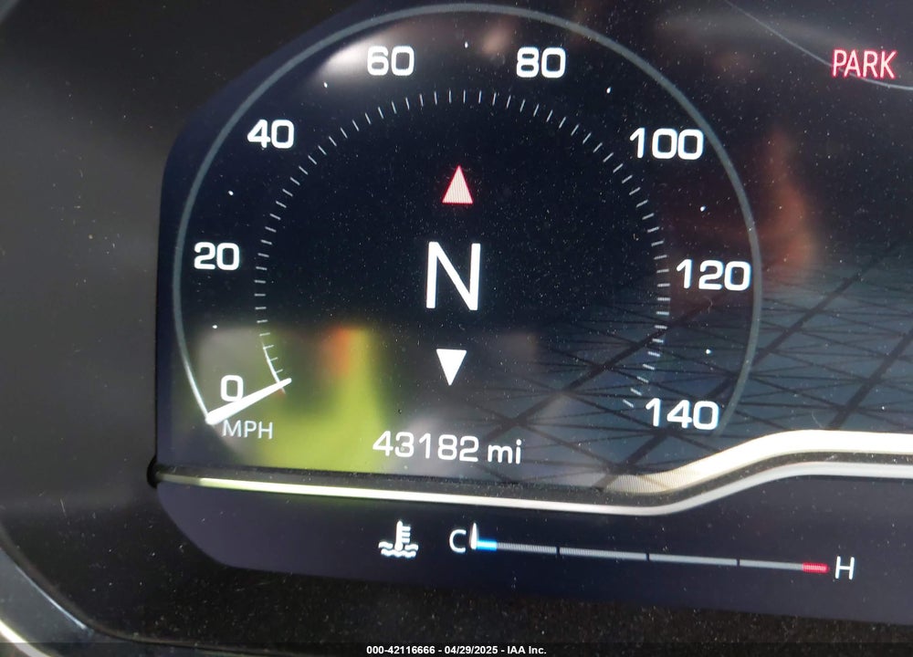 2022 GMC SIERRA 1500 4WD SHORT BOX ELEVATION WITH 3SB VIN: 3GTPUCEK1NG557680